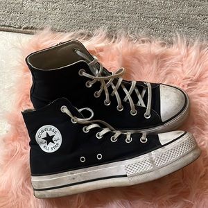 Women’s size 9 Platform/Hightop Converse